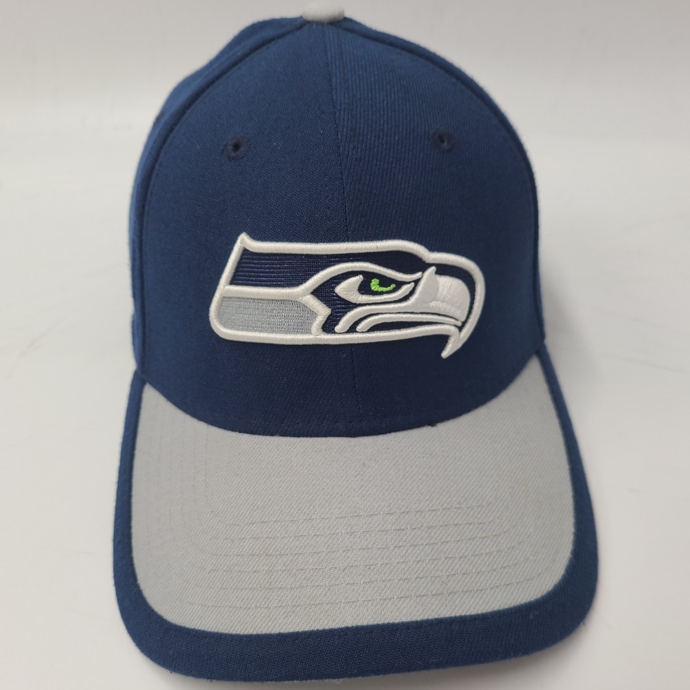 Seattle Seahawks Hat Fitted M-L New Era 39Thirty Blue Gray NFL Football Flex Men